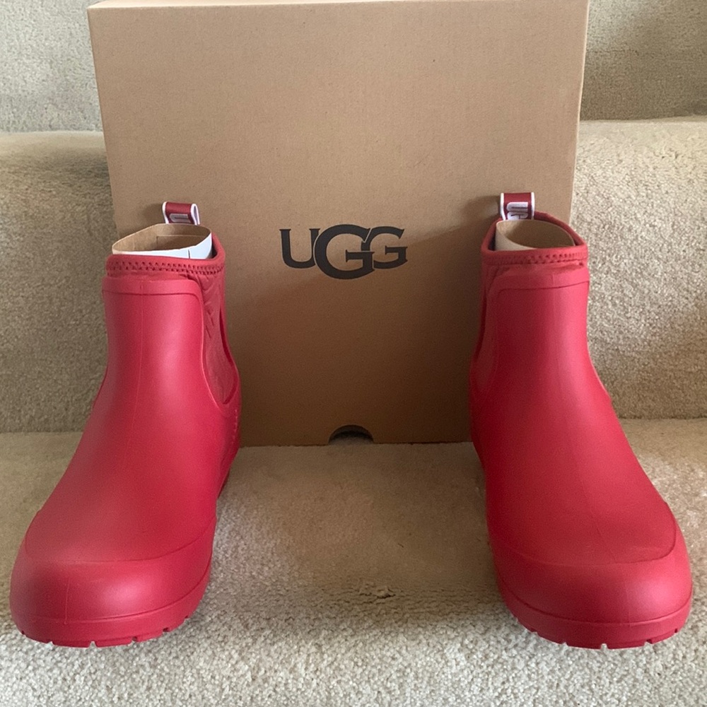 NIB UGG Rain Boots - Picture 5 of 8